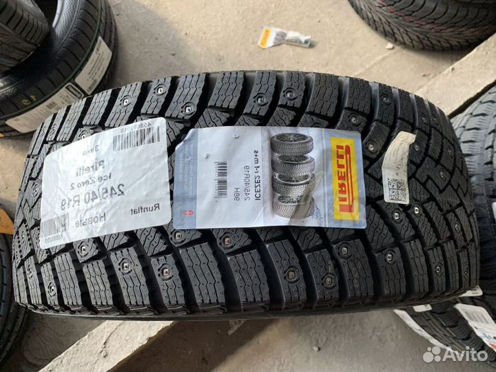Pirelli Ice Zero 2 245/40 R19