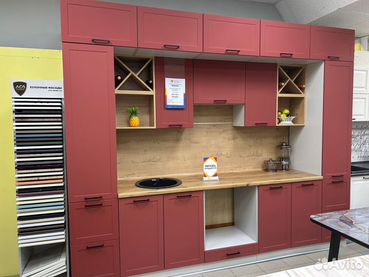 Кухня выставочный образец