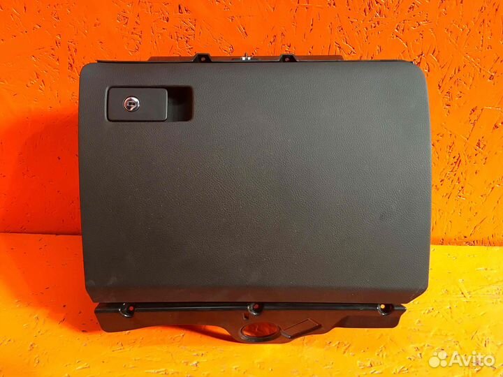 Бардачок Volkswagen Passat