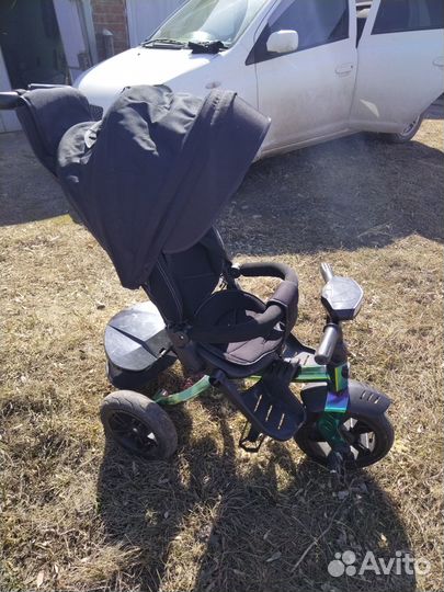 Детский велосипед с ручкой