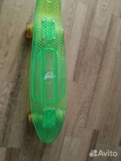 Пениборд бу в отличном состоянии колеса светятся к