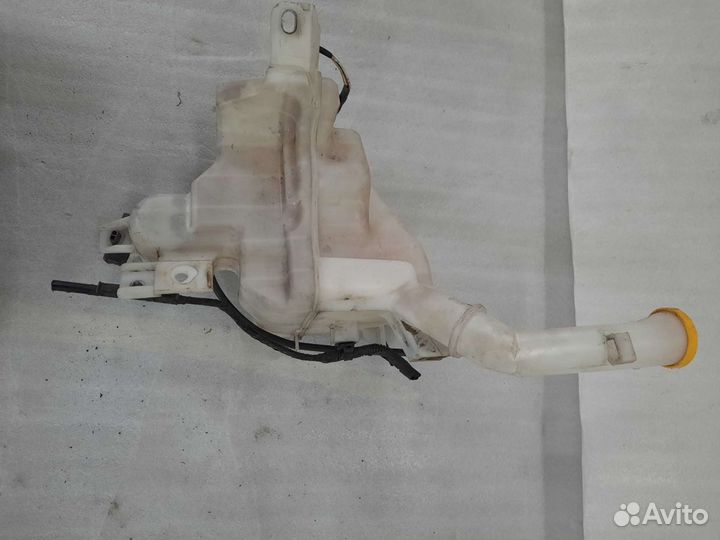 Mazda 3BK 3BL бачок стеклоомывателя