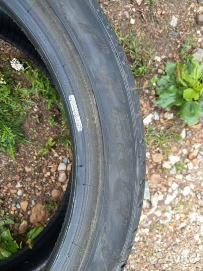 Pirelli P Zero 245/40 R19 94W