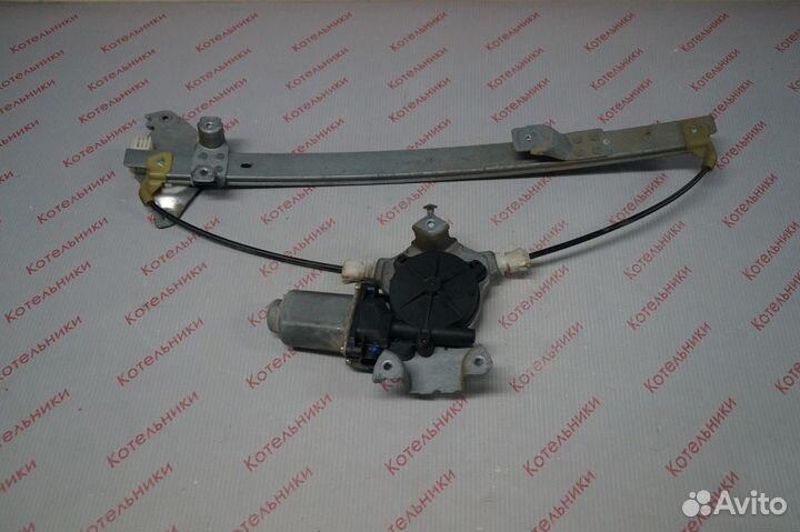 Nissan 82700-AV610 Стеклоподьемник задний правый