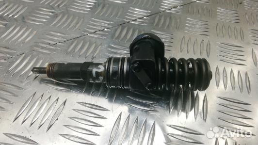 Форсунка дизельная skoda fabia 2 (9BN23AL02)