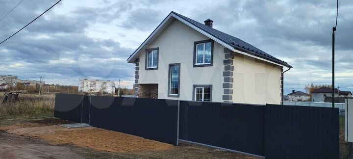 Дом 164 м² на участке 8 сот.