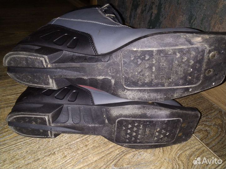 Лыжные ботинки 43-44