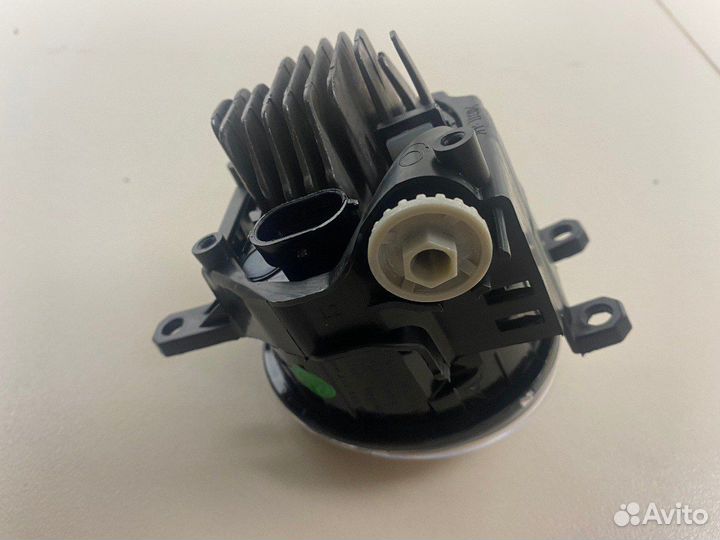 Туманка toyota corolla verso 09- (LED)