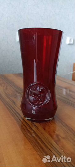 Ваза красное стекло СССР
