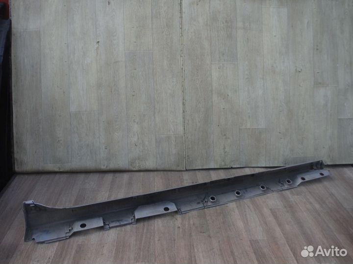 Порог накладка левый Toyota Camry 70 2020