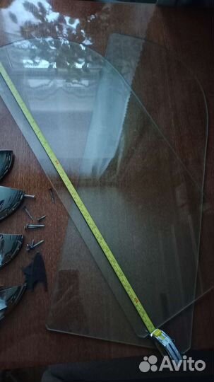 Набор стеклянных полок с креплениями