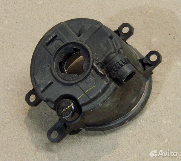 Фара противотуманная передняя левая Toyota RAV4