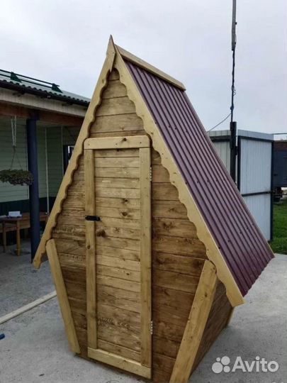 Дачный туалет деревянный