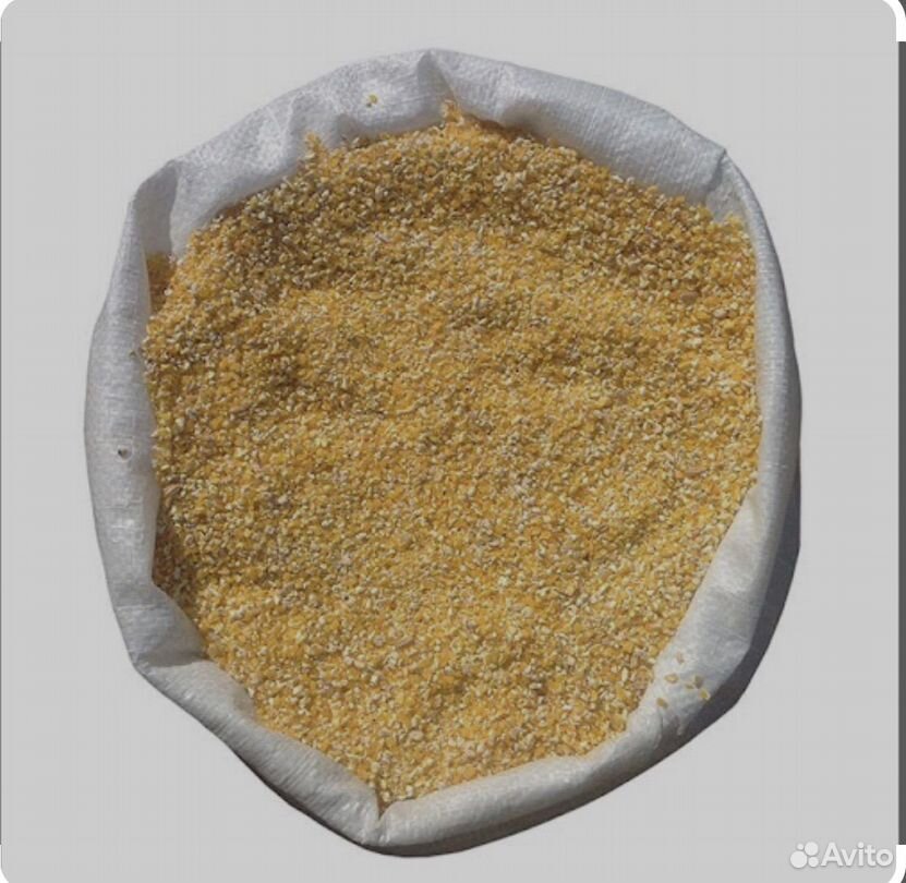 Зерносмесь ячневая. Кукуруза дробленая 25. Кукуруза дроблёная. Дробленка кукурузы. Кукуруза колотая.