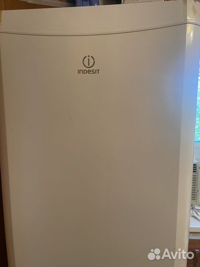 Холодильник Indesit