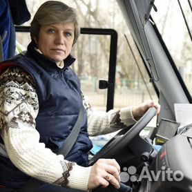 женщина шофер. женщина за рулем. баба водитель. женщина на грузовике. наталия богачева вологда.