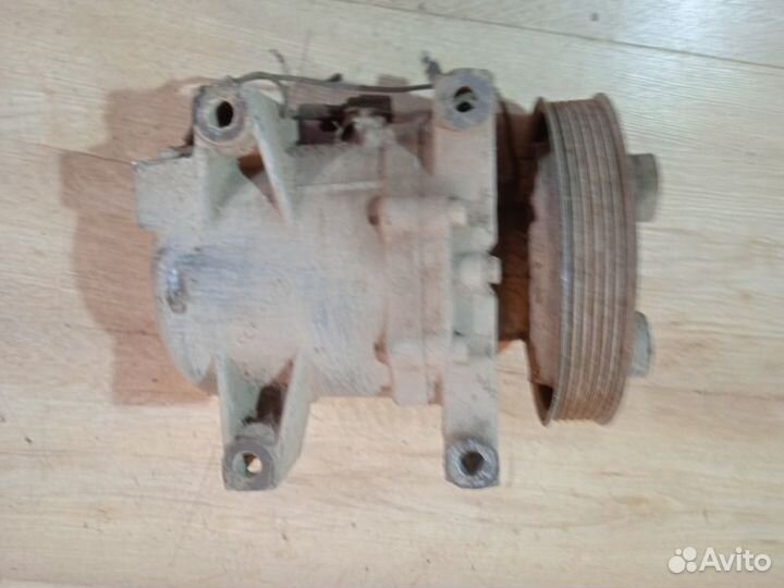 Компрессор кондиционера Nissan Bluebird U14 SR20VE