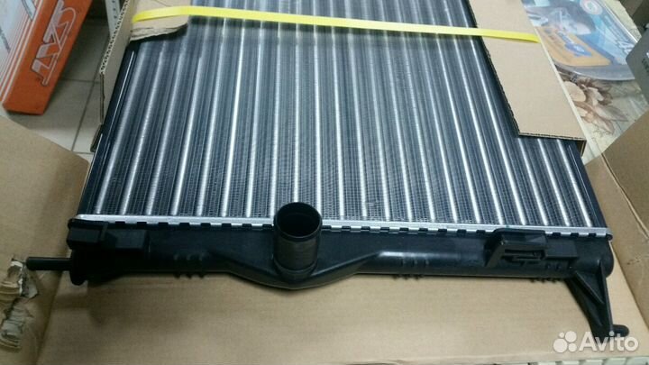 Радиатор без конд. Logan Sandero Largus