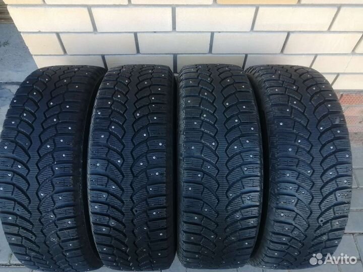 Bridgestone Blizzak Spike-01 215/65 R16