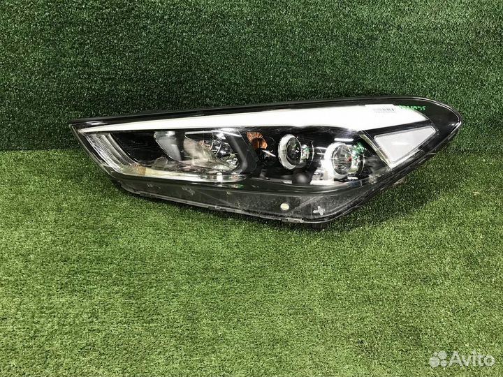 Фара левая Hyundai Tucson