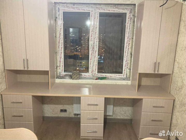 Рабочая зона у окна