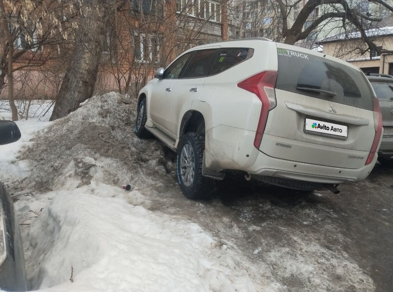Mitsubishi Pajero Sport: фото владельца