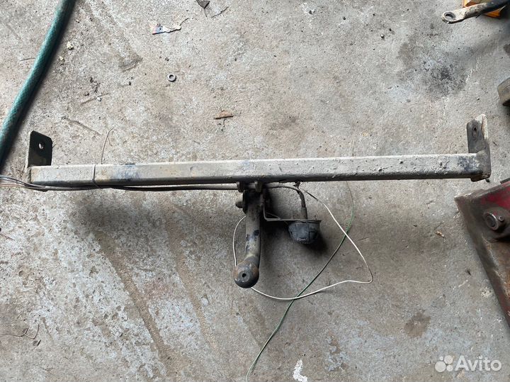 Фаркоп (прицепное устройство) Renault Logan 1 2005