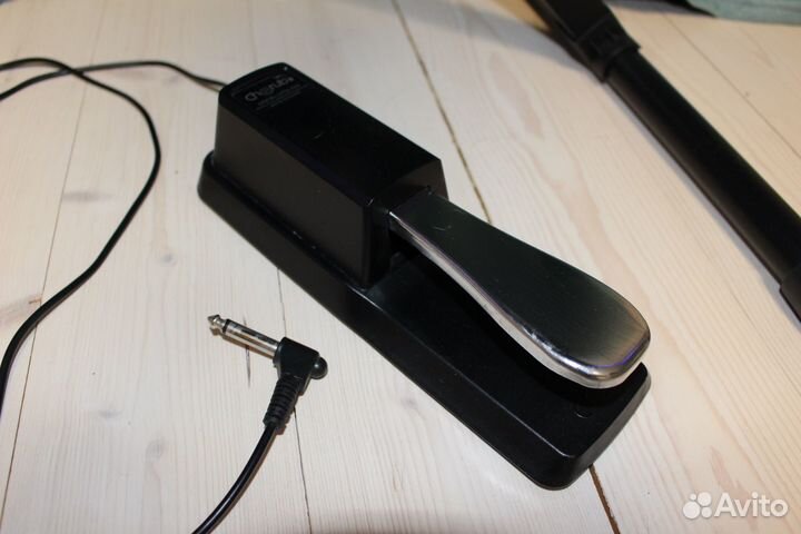 Синтезатор Casio CTK-6250 + стойка + педаль