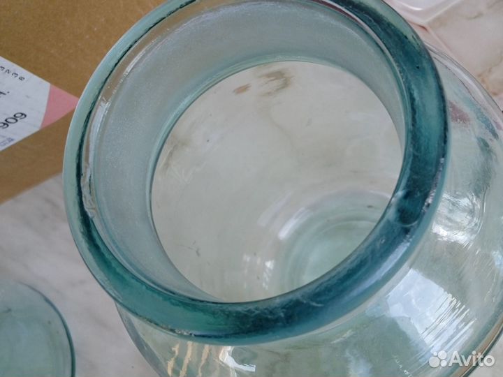 Банка со стеклянной пробкой-крышкой