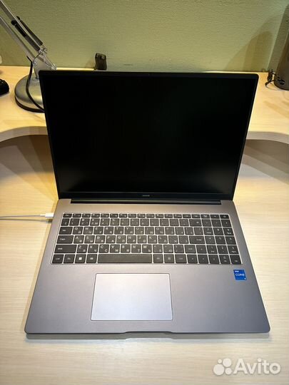 Honor magicbook x16 2024