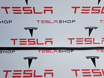 Уплотнитель подъемной задней двери Tesla Model X