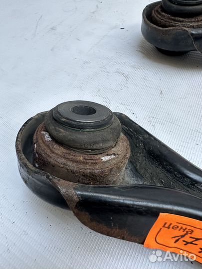 Поперечный рычаг подвески задний BMW E90 6763473