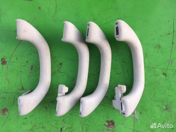 Ручка внутренняя потолочная Фольксваген Гольф 6