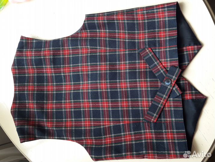 Жилетка для мальчика 134-64-60 на 8-9лет