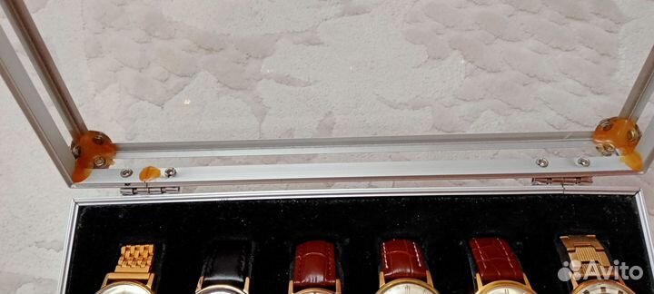 Шкатулка для хранения часов