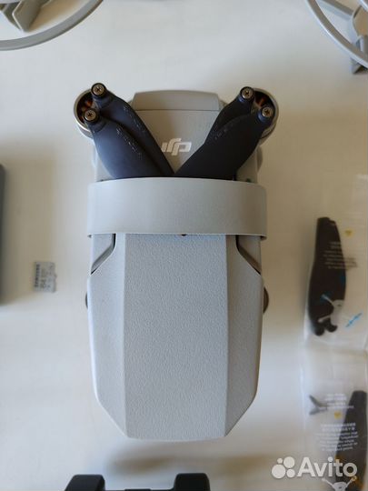 Квадрокоптер Dji mini 2 fly more combo