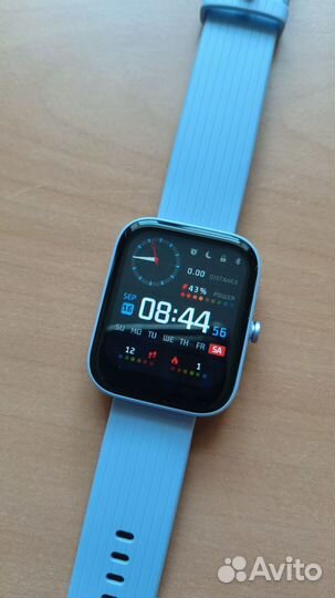 Смарт часы фитнес браслет Amazfit Bip3