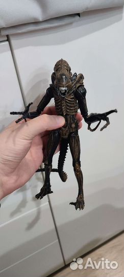 Фигурка чужого-воина