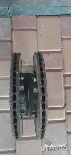 Передние тормозные диски Пассат б5