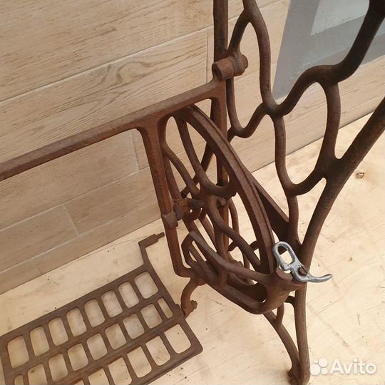 Редкая чугунная станина Краснодар от швейн. машины