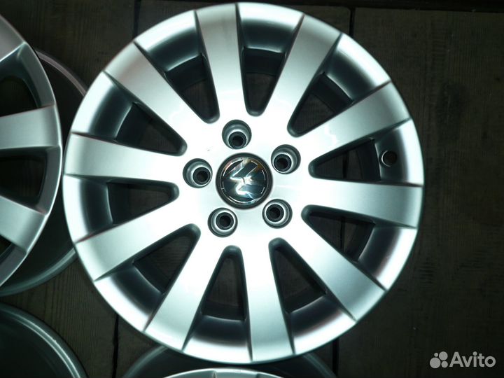 Диски литые оригинал Passat B6 Milwaukee R16 5x112