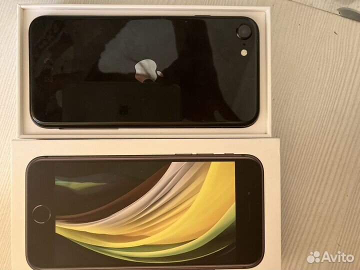 Телефон iPhone se 2020