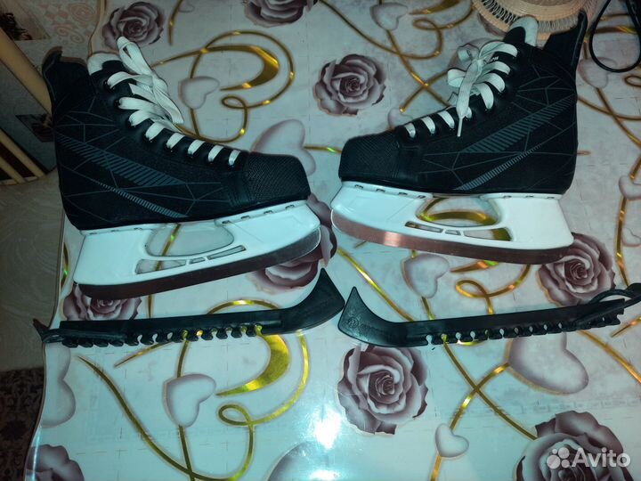 Продам коньки