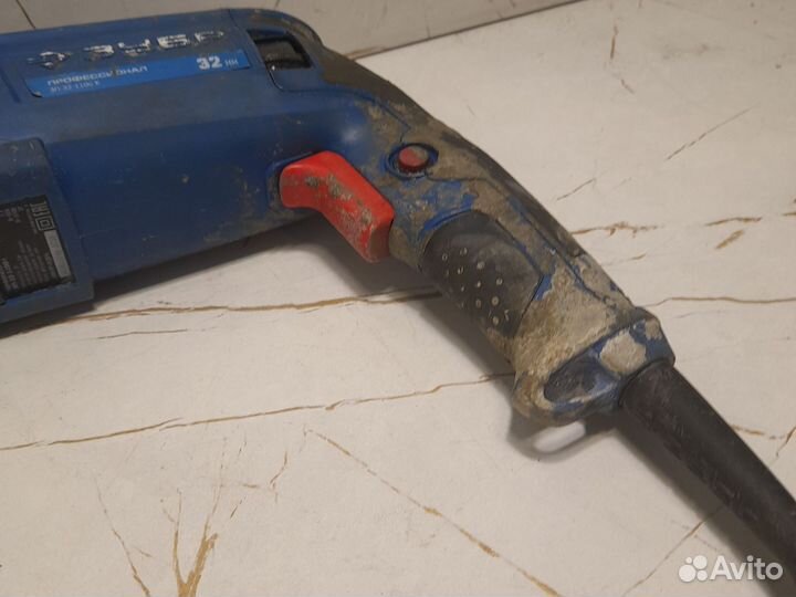 Перфоратор Зубр зп 32 1100 к не рабочий