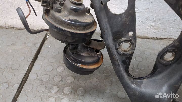 Рамка передняя Volkswagen Passat 5