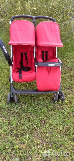 Прогулочная коляска peg perego для двойни