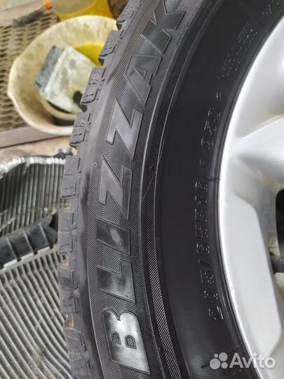 Bridgestone Blizzak Revo GZ 205/65 R16 95S