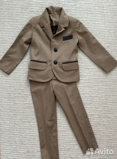 Костюм на рост 104