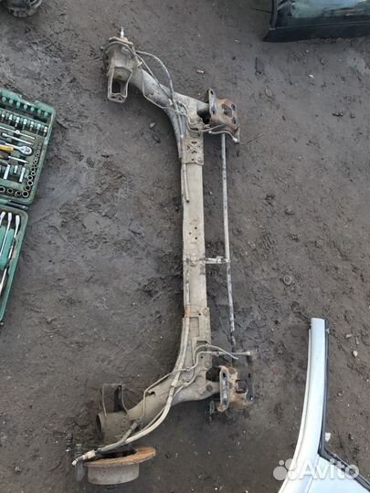 Ауди А4. задняя балка седан