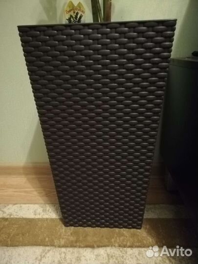 Большой цветочный горшок. Кошпо